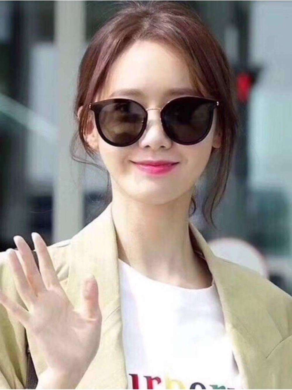 GENTLE MONSTER Black 'Merlynn G1' Sunglasses Silver hardware